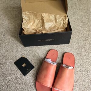 FRYE Robin Slide Sandals Coral 8